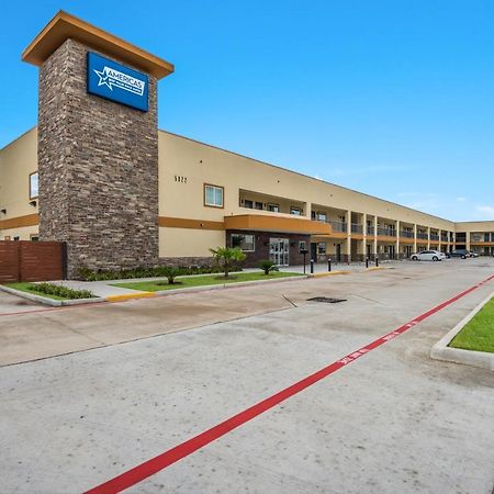 Americas Best Value Inn & Suites Houston At Hwy 6 Buitenkant foto