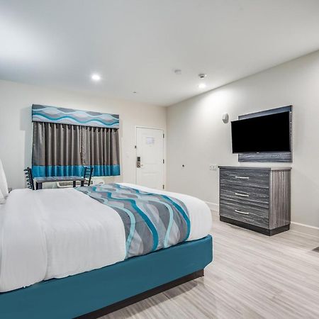 Americas Best Value Inn & Suites Houston At Hwy 6 Buitenkant foto